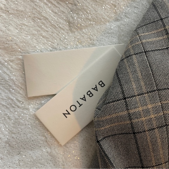 Aritzia Babaton Samuel Blazer size 16 - Picture 5 of 7